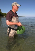 Line tray placement Line tray placement